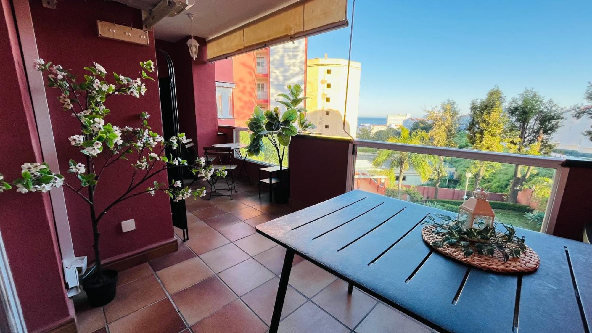 Bueno, Bonito Y Barato Costa Apartment