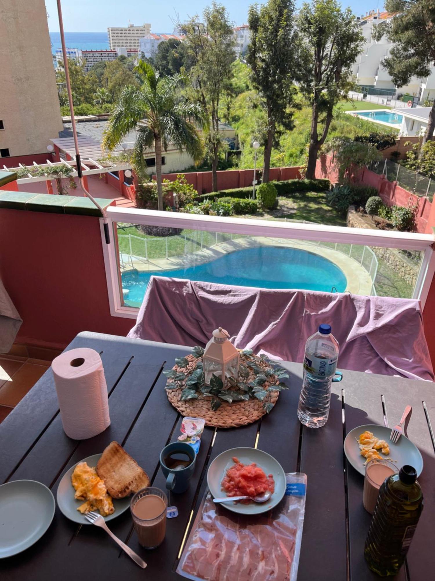 Bueno, Bonito Y Barato Costa Apartment *